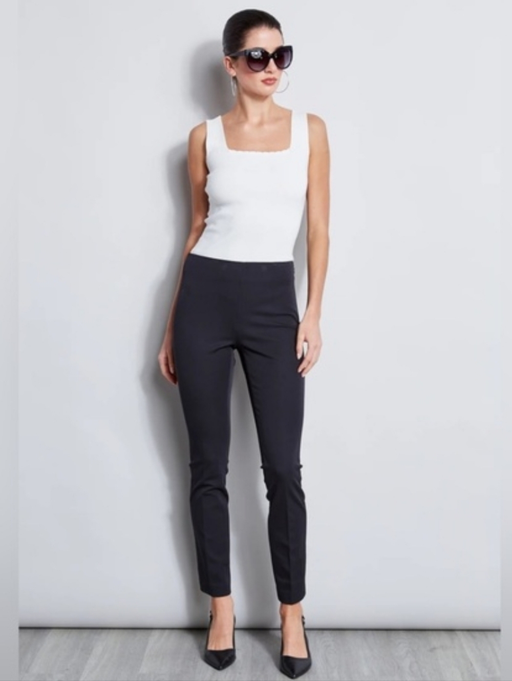 Elie Tahari Wool Pants Black Slim Leg Lightweight Side Zip Skinny Tapered Fit 8